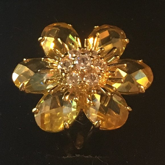 Ariella Collection Stone Flower Ring - Yellow - Picture 7 of 8
